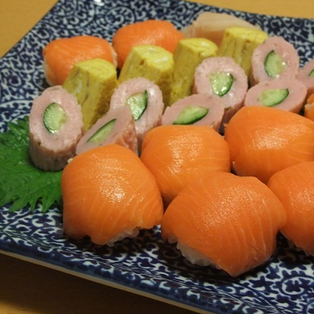 ひな祭りに。手まり寿司と巻き寿し