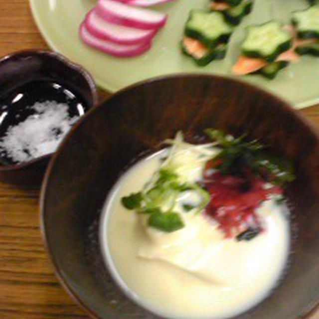 豆乳豆腐鍋は塩で食す