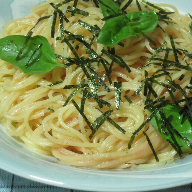 たらこスパゲティ・バジル添え