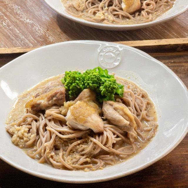 春を先取り鶏肉と菜の花の冷たい豆乳味噌うどん