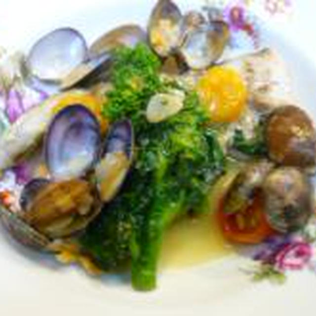 春らしい魚料理ということで「鱈の浅利ソース煮」