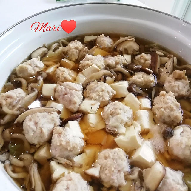 《レシピ有》スープ飲み干す！きのこと鶏団子鍋、生クリーム大福。