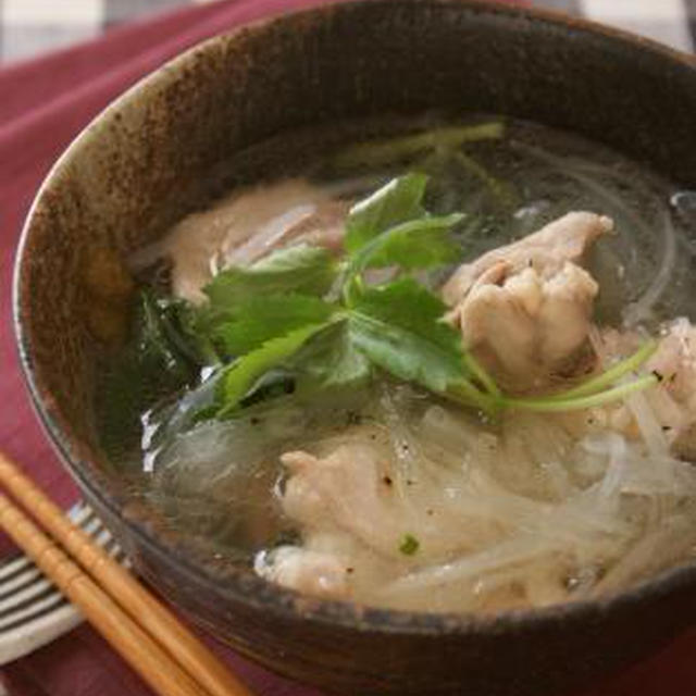 地味うまシリーズ！鶏と大根のクリアなスープ