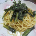 「アサムラサキ　にんにくたれぽん酢」de　小松菜とハムの和風パスタ♪