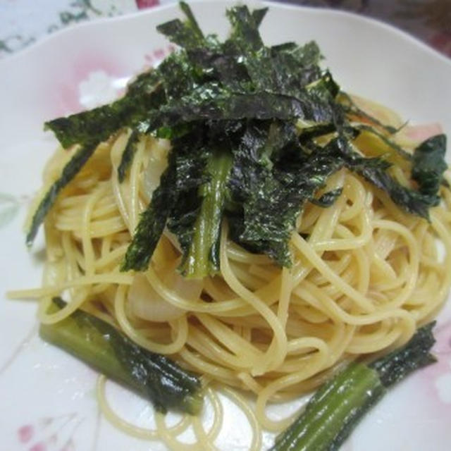 「アサムラサキ　にんにくたれぽん酢」de　小松菜とハムの和風パスタ♪