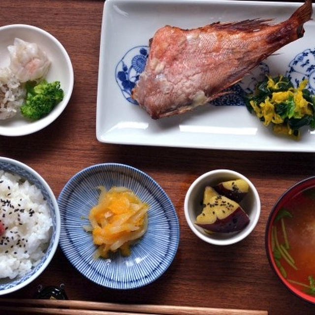 怠惰な休日と赤魚の粕漬け焼。