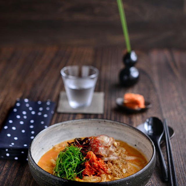 「胡麻だれキムチうどん」