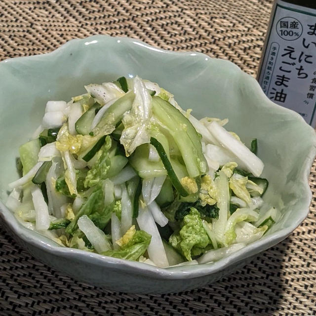 浅漬け野菜にえごま油で簡単副菜、炒め物やスープにも便利