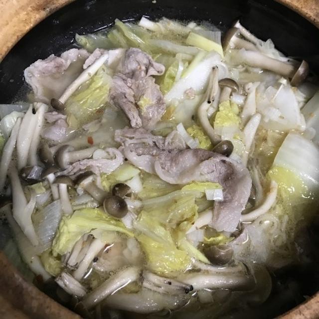 土鍋で白菜と豚肉の蒸し煮を