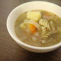 朝の野菜スープマカロニ。