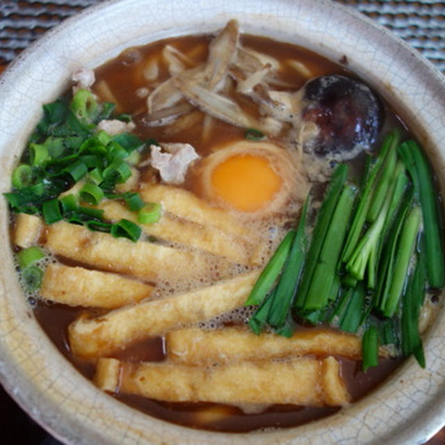 ホットな味噌煮込みうどん＆刺身丼