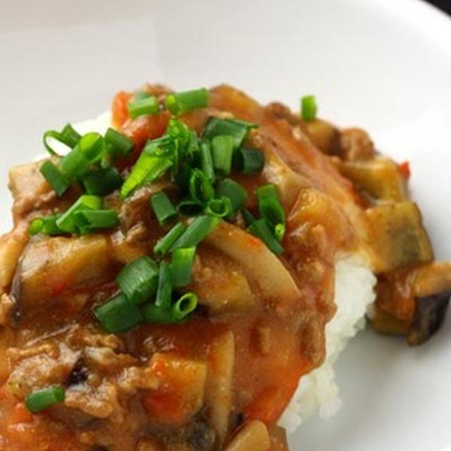 「茄子ミンチのピリ辛☆味噌丼　“爽やかトマトがアクセント♪”」と“プチ育児日記”
