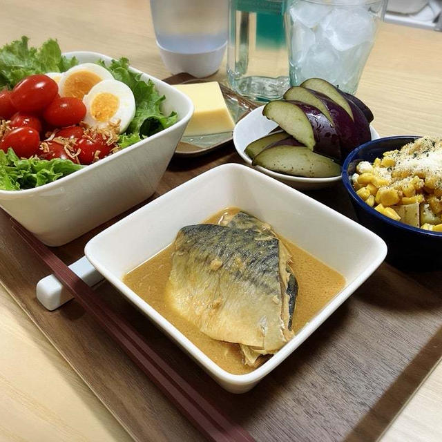 鯖の味噌煮　コーンポテト　の献立、
