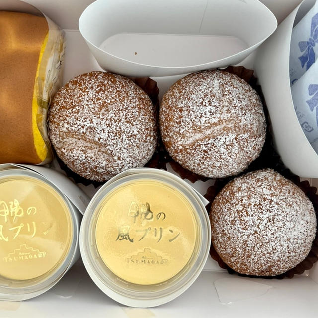TSUMAGARI ツマガリ　甲陽園本店でロールケーキ、シュークリーム（かぶとやま）、プリン