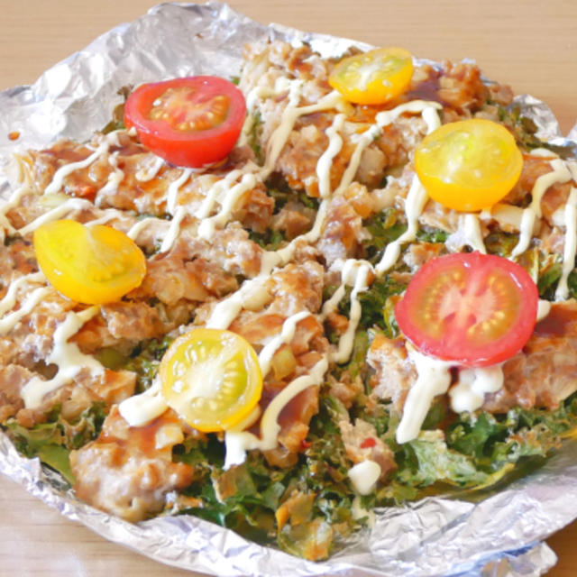 ケール生地でスパイシーポキピザ