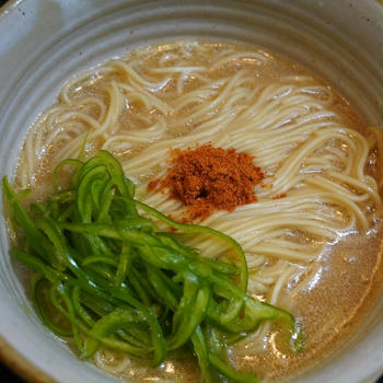 野郎飯が一蘭のラーメン用のトッピング「細切りピーマン」を作ったら最高に美味かった件