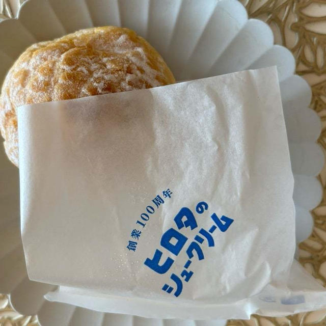 久しぶりに食べたヒロタのシュークリーム