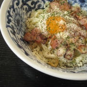 ランチシリーズ④　カルボナーラ風釜玉うどん