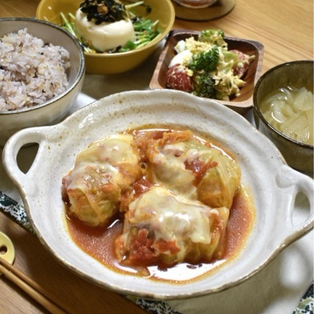 遅くなった晩ごはん。