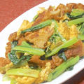 簡単＆旨いっ！炒め物のおかず〜さつま揚げと小松菜の卵炒め。