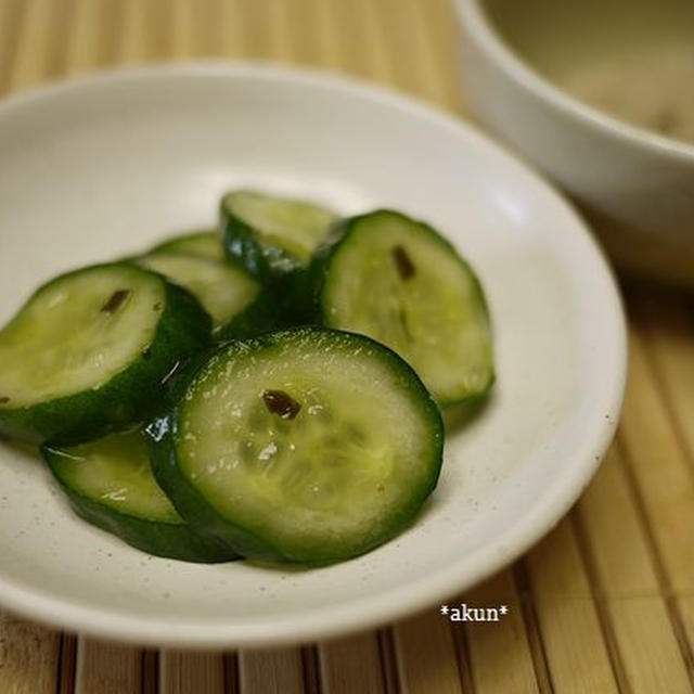 作っておくと便利です。　昆布風味浅漬けの素