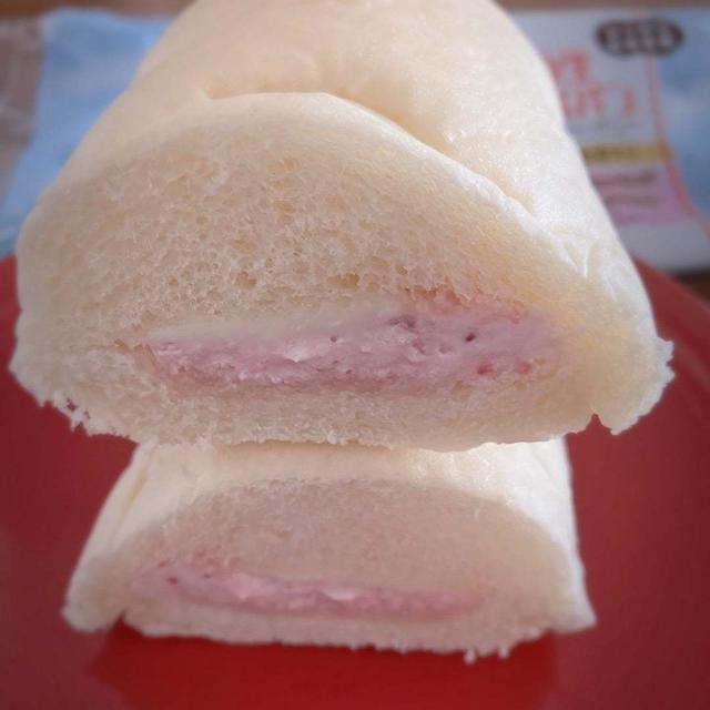 スルーされた母の日【ファミマ　白生コッペ】　朝ごはん