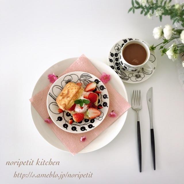 ありがとうの日♡と 簡単おうちカフェ♡クリスケットdeいちご&アイスサンド♡