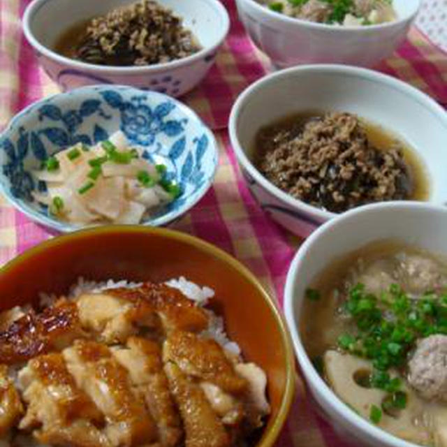 鶏の照り焼き丼定食！！なすと豚挽き肉のしょうが味の煮物他