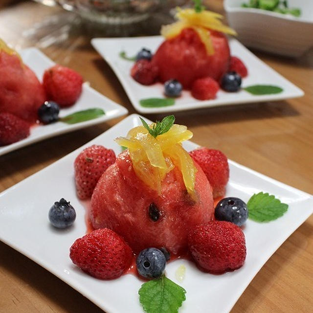 スイカのケーキ・・・のつもりでお誕生日♪