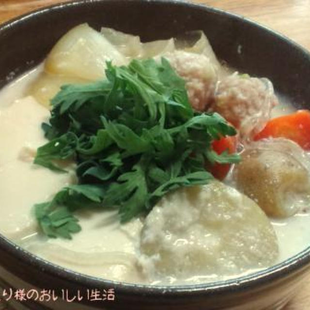 スープ仕立ての豆乳鍋