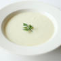 冷やすとさらに美味。新玉ねぎの季節に絶対作ってほしい「新玉ねぎのスープ」一番美味しいスープかも