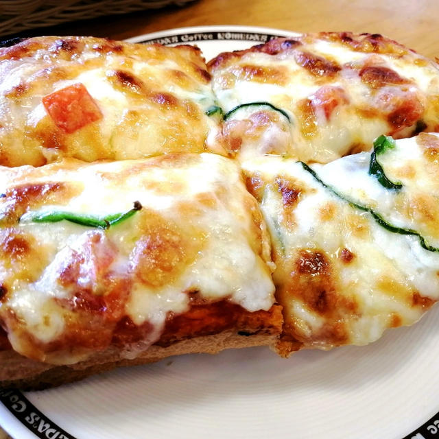 コメダ珈琲店のピザトーストボリューム満点で美味しい！