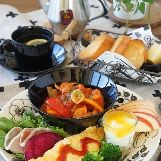 チキンのトマトソース煮込み
