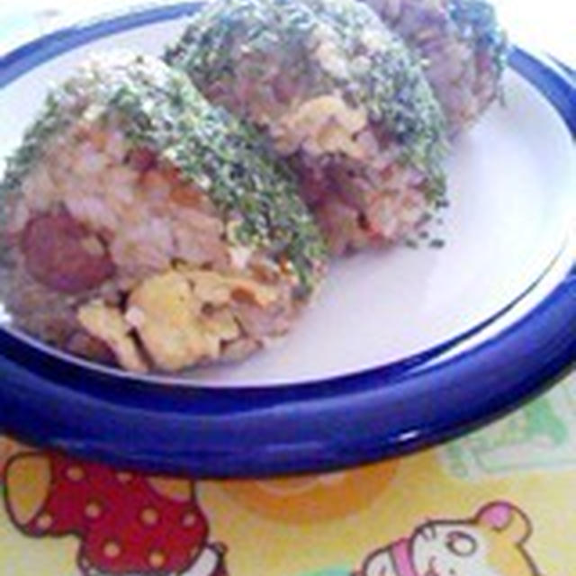 「ソース焼き飯のおむすび」