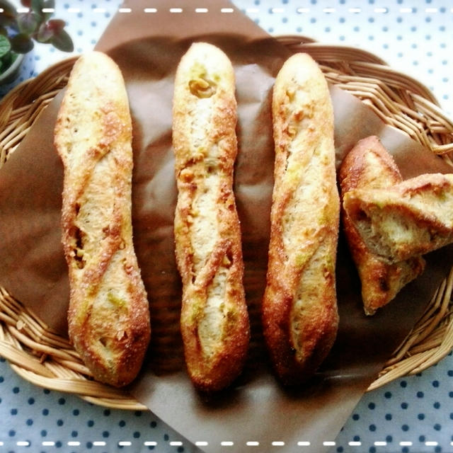 シュガーバタートップのキャラメルクルミソフトフランスパン焼いてみました♡(*ﾉωﾉ)