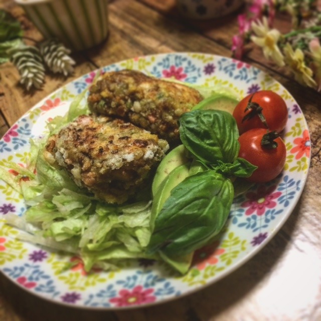 ３色あられ衣の☆カレー肉コロッケ