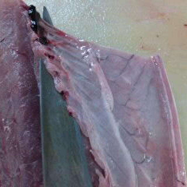 ハマチ 腹骨のすき取り方 By 魚屋さんさん レシピブログ 料理ブログのレシピ満載