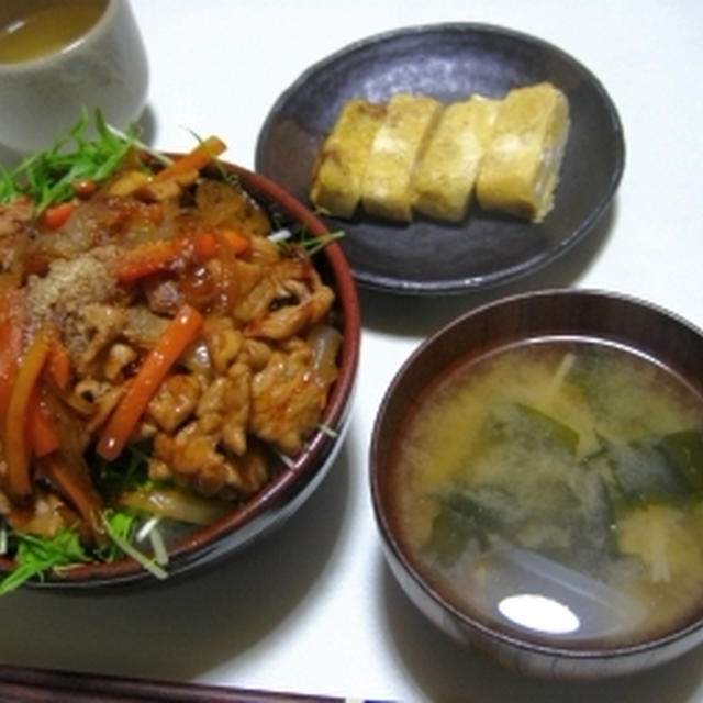 チャチャッと、メガ盛り豚丼。