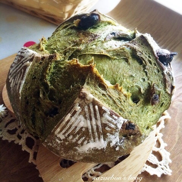 抹茶カンパーニュとコリちゃんの豆腐ショコラ