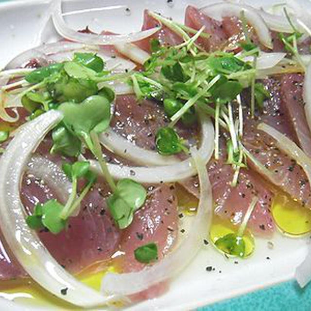 マグロのカルパッチョとうどん焼き