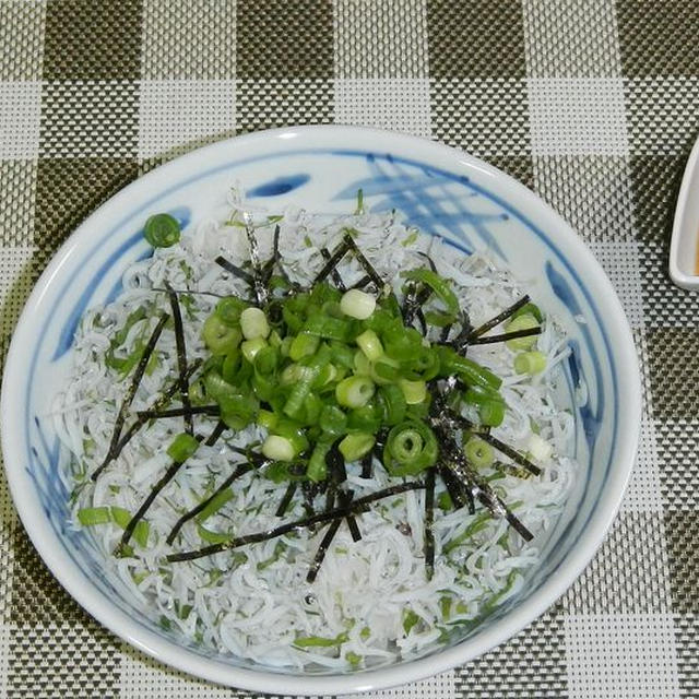 釜揚げしらす丼