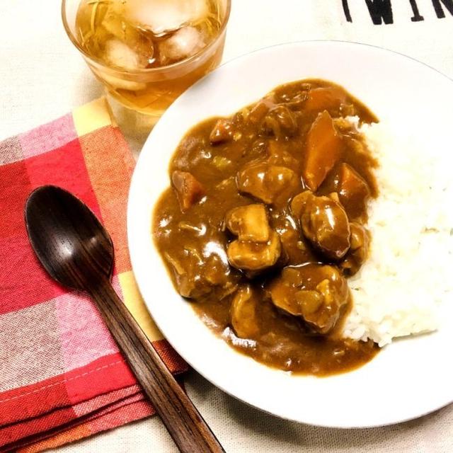 S&Bの本挽きカレーで、チキンカレー