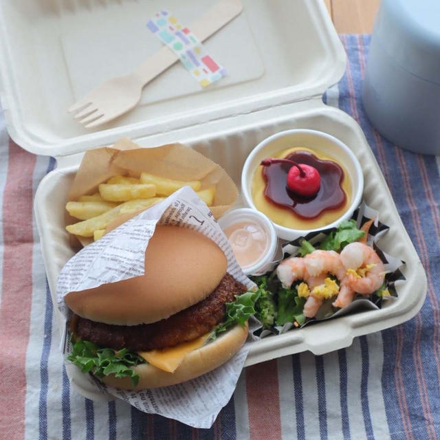 家族が歓声をあげた【てりたまバーガー弁当】で置き弁♪