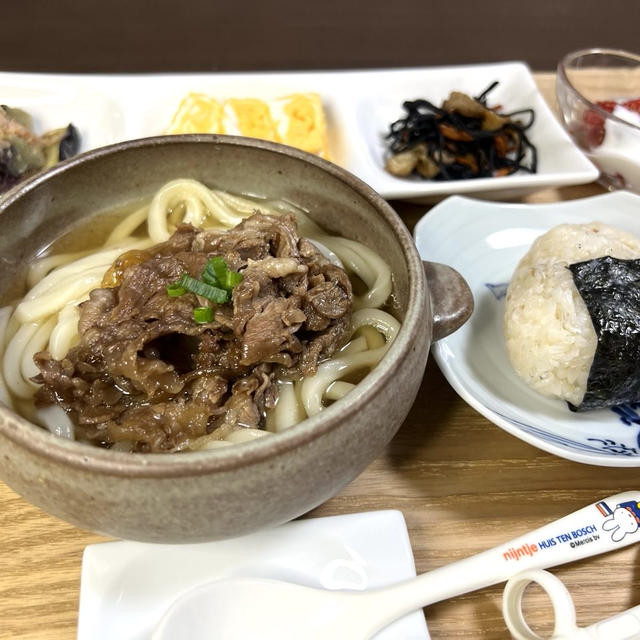 3歳娘の夜ご飯(肉うどん@cotoさんレシピ)