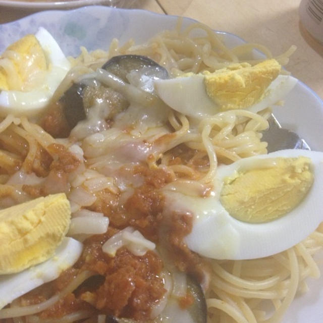 冷凍のミートソーススパゲティ