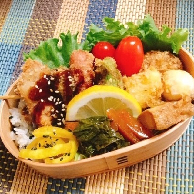 串カツ弁当・たくましいおばあちゃん