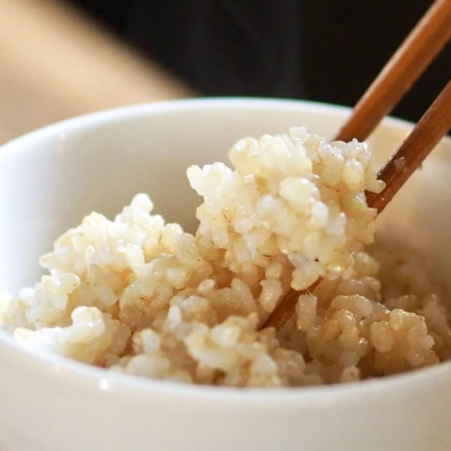消化不良をおこす！？玄米の栄養成分と美肌効果と便秘効果