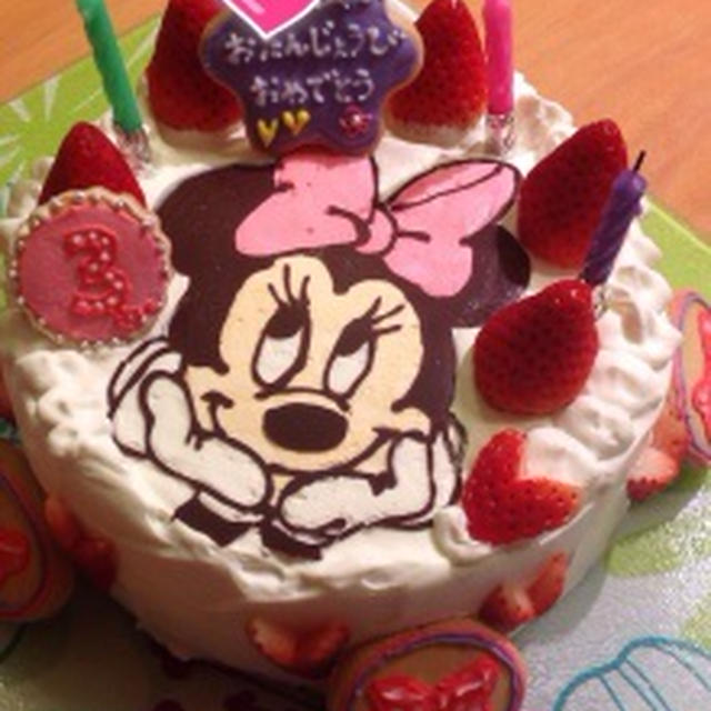 ミニーマウスのデコケーキ By ハルコ３１０さん レシピブログ 料理ブログのレシピ満載