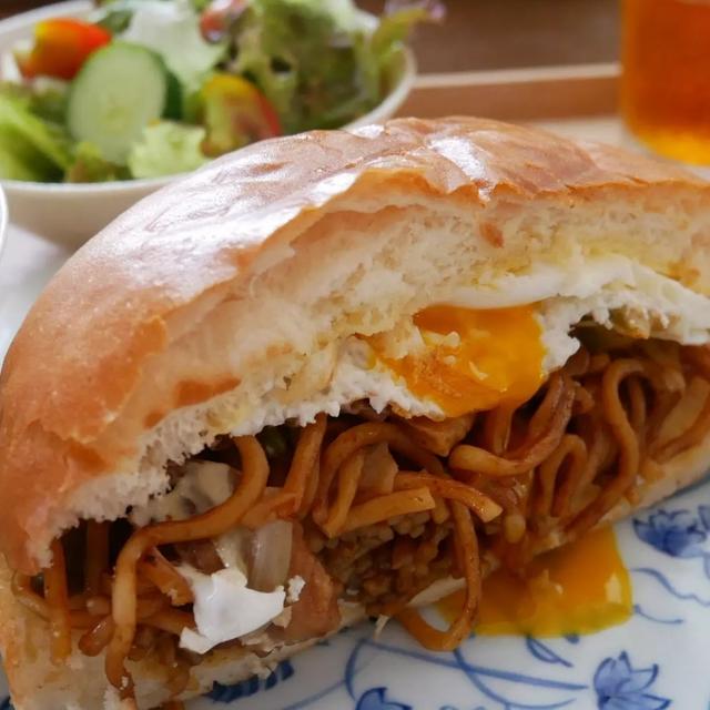 モンスターバンズで作る焼きそばパン、昨日の晩ごはん