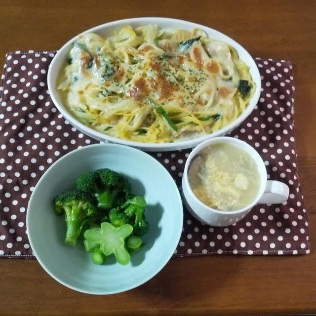 鶏肉とほうれん草のクリームパスタグラタン